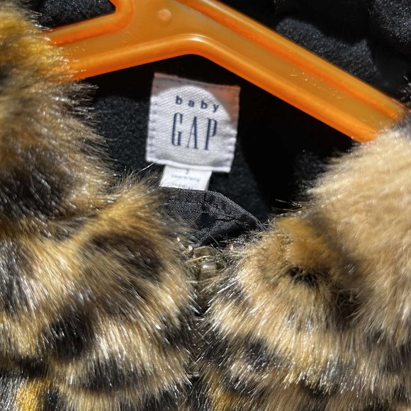 Baby Gap - Girls Cheetah/Leopard faux-fur jacket with ears on hood, Size 2, NWOT - Picture 3 of 4
